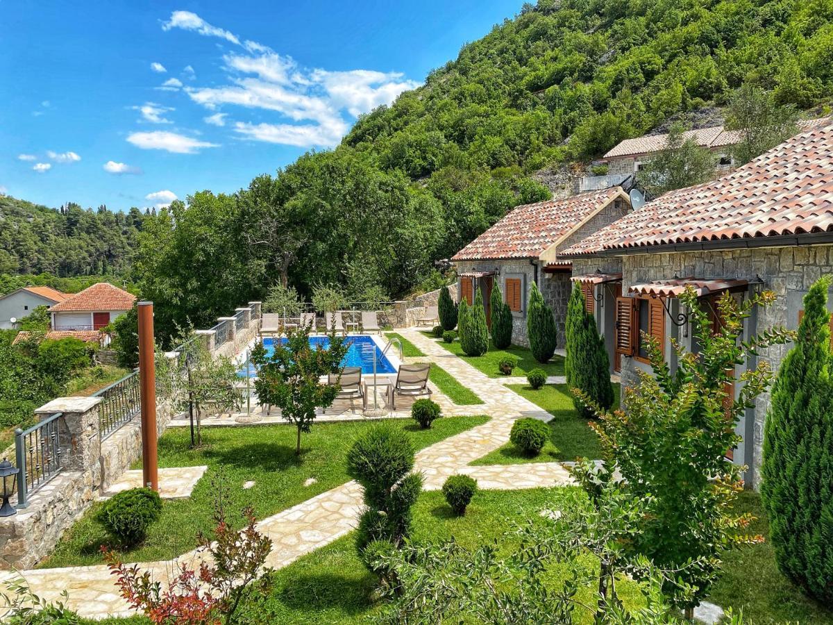 Eco Villas Merak Вирпазар Экстерьер фото
