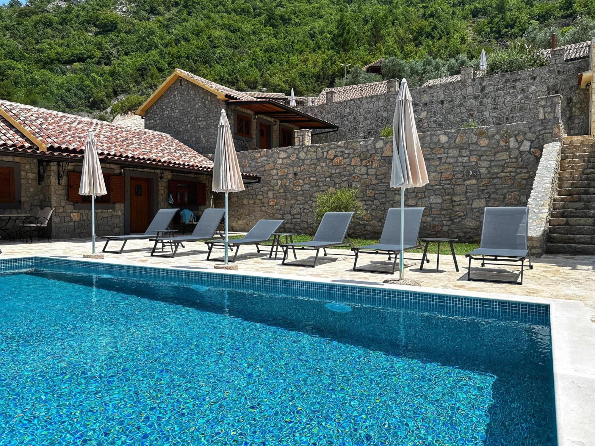 Eco Villas Merak Вирпазар Экстерьер фото